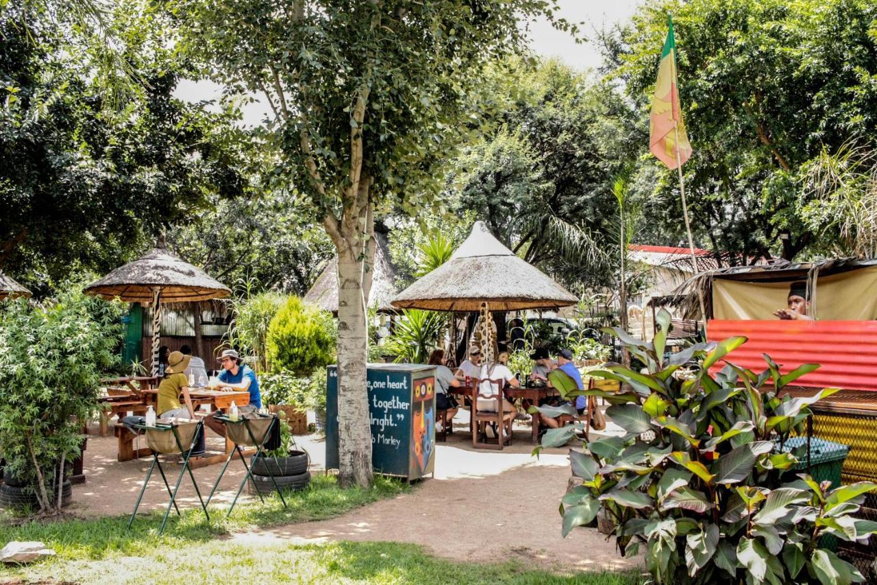 Hostel Lebo's Soweto Backpackers Zewnętrze zdjęcie