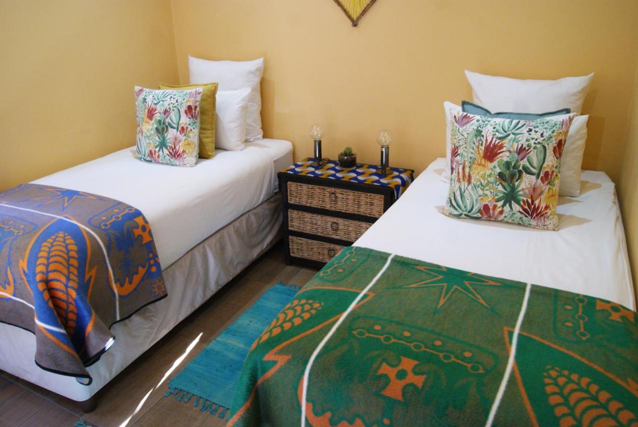 Hostel Lebo's Soweto Backpackers Zewnętrze zdjęcie