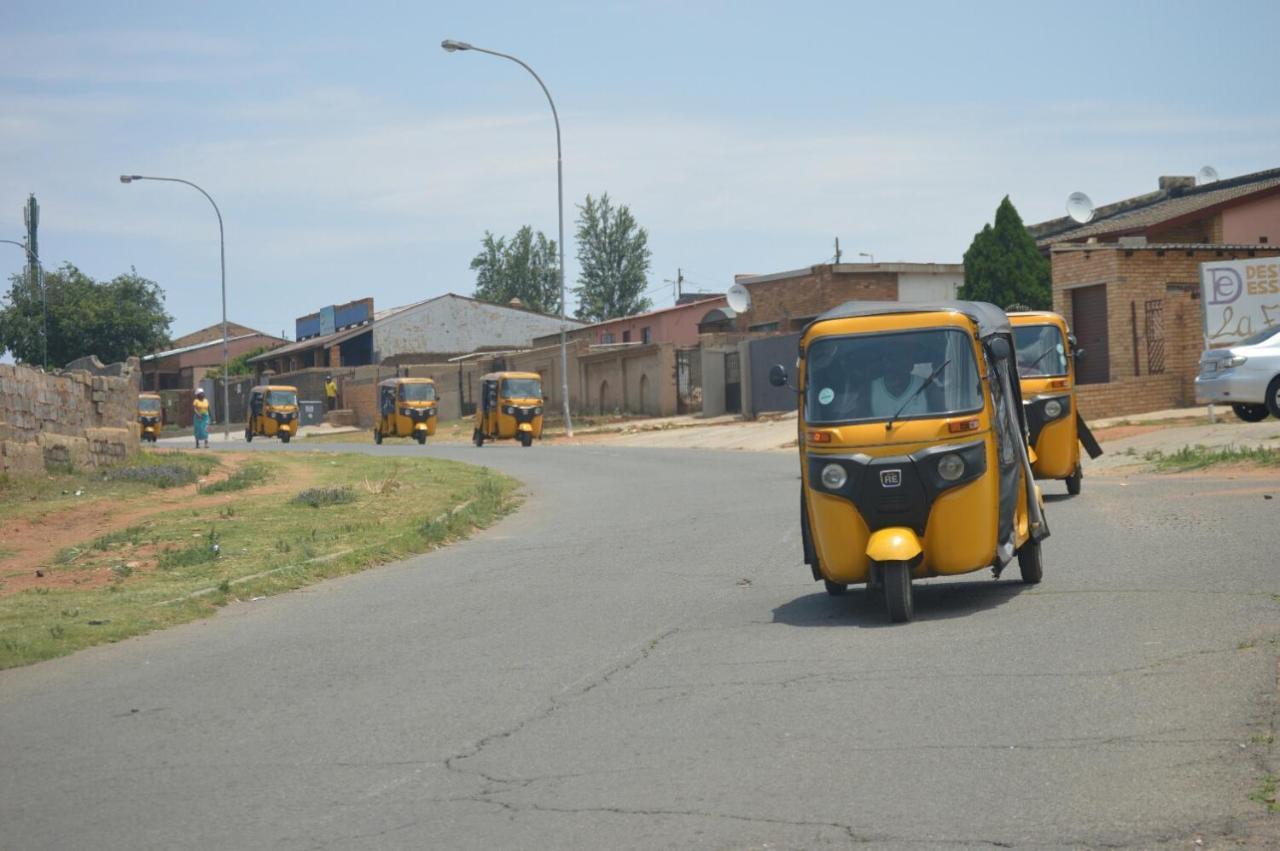 Hostel Lebo's Soweto Backpackers Zewnętrze zdjęcie